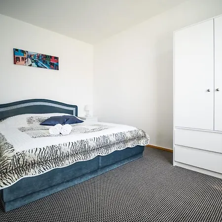 Pod Kogutem Dziwnówek