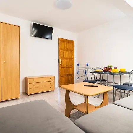 Pod Kogutem Dziwnówek